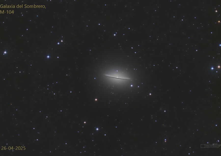 Galaxia del Sombrero (Messier 104), astrofotografía de Luis Enrique Gutiérrez